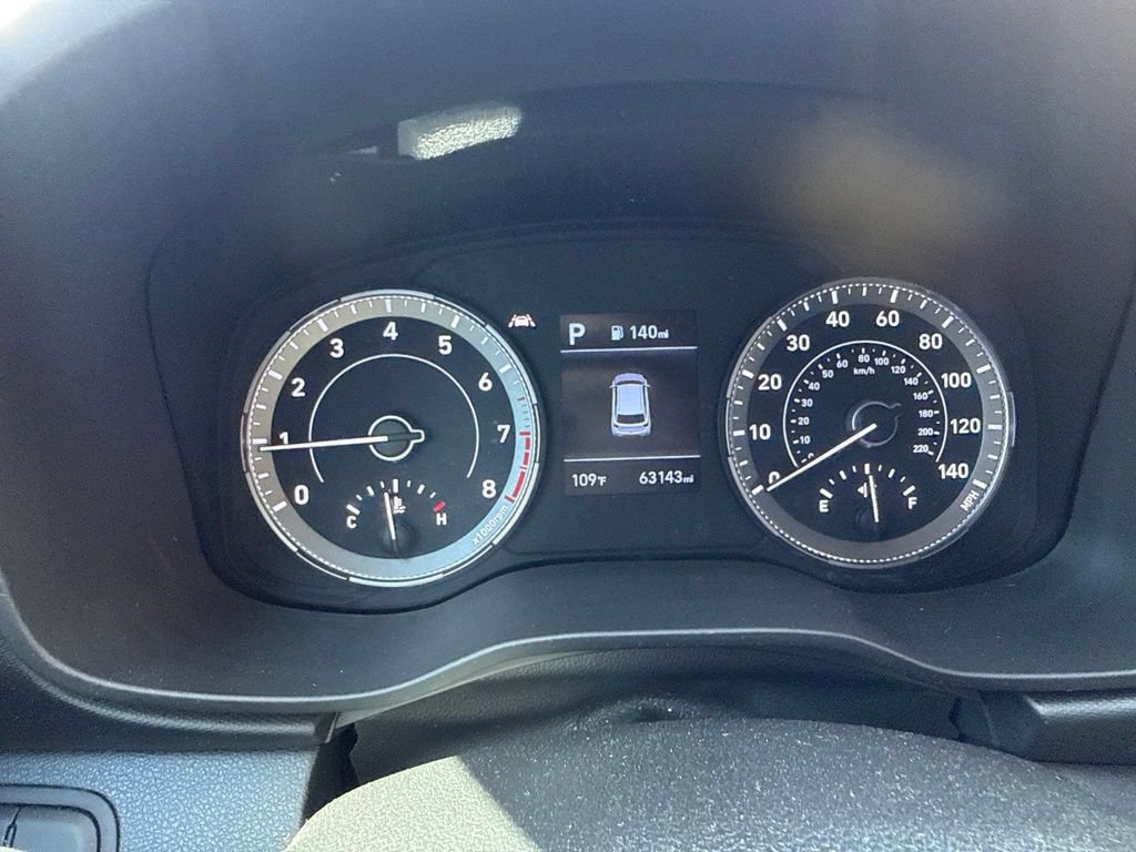 Used 2021 Hyundai Venue SEL w/ Premium Package FWD image 2