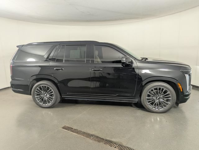 Used 2025 Cadillac Escalade Sport Platinum w/ LPO, Floor Liner Package AWD/4WD image 7