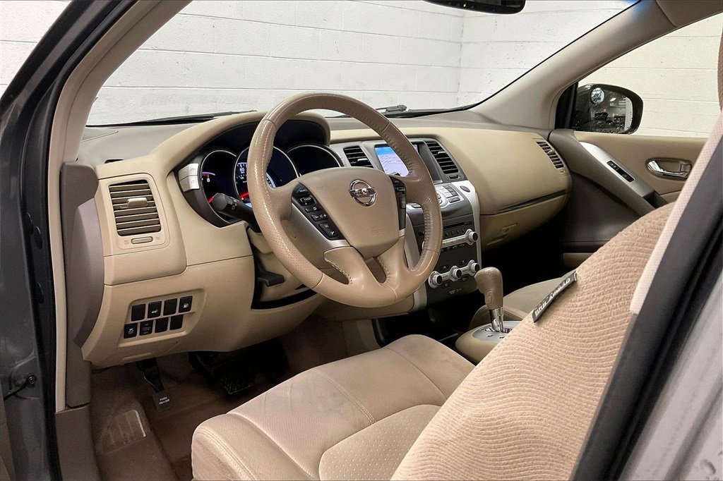 Used 2013 Nissan Murano SV w/ Value Pkg image 9