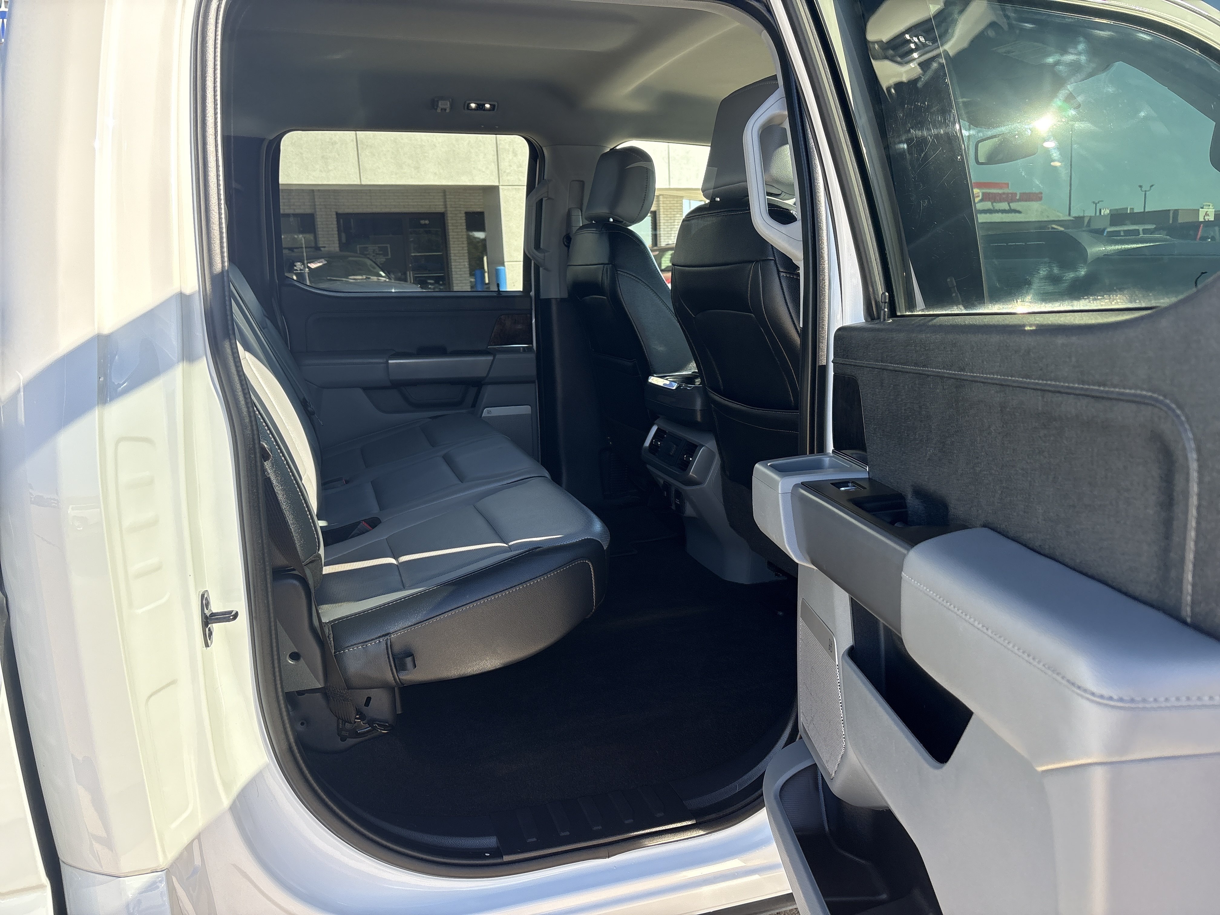 Used 2022 Ford F150 Lariat RWD image 7