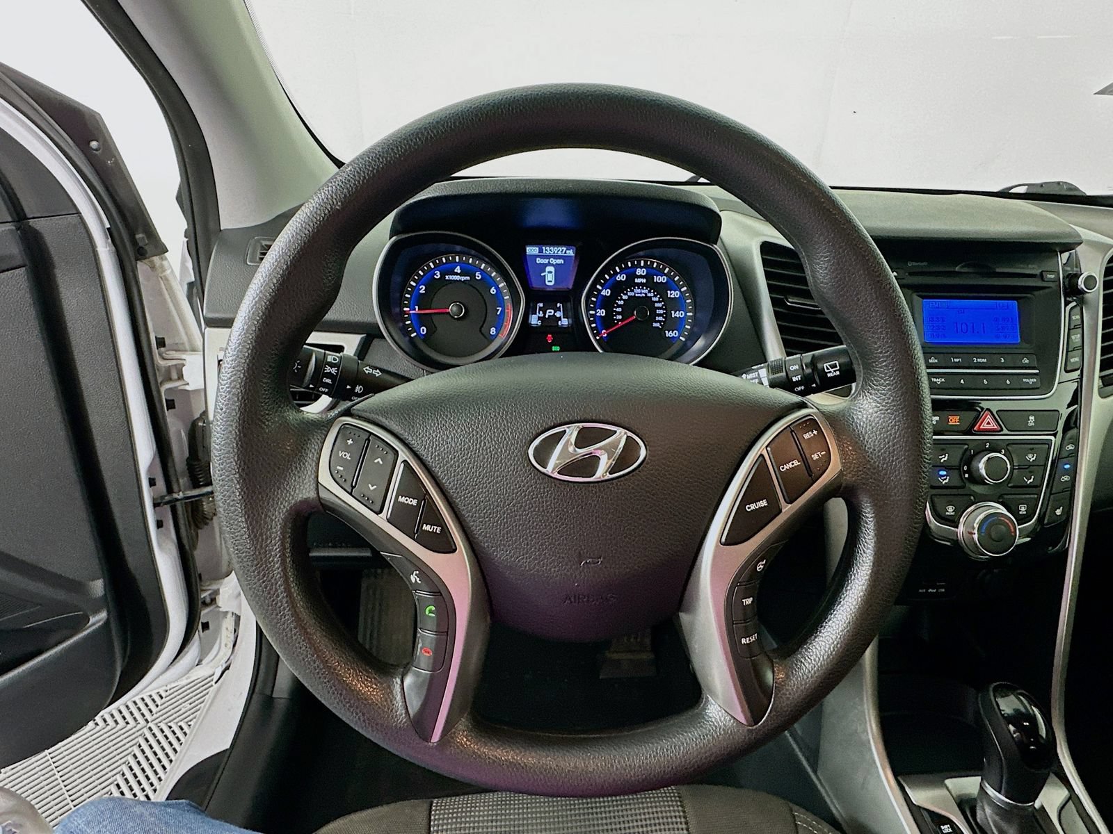 Used 2014 Hyundai Elantra GT FWD image 12