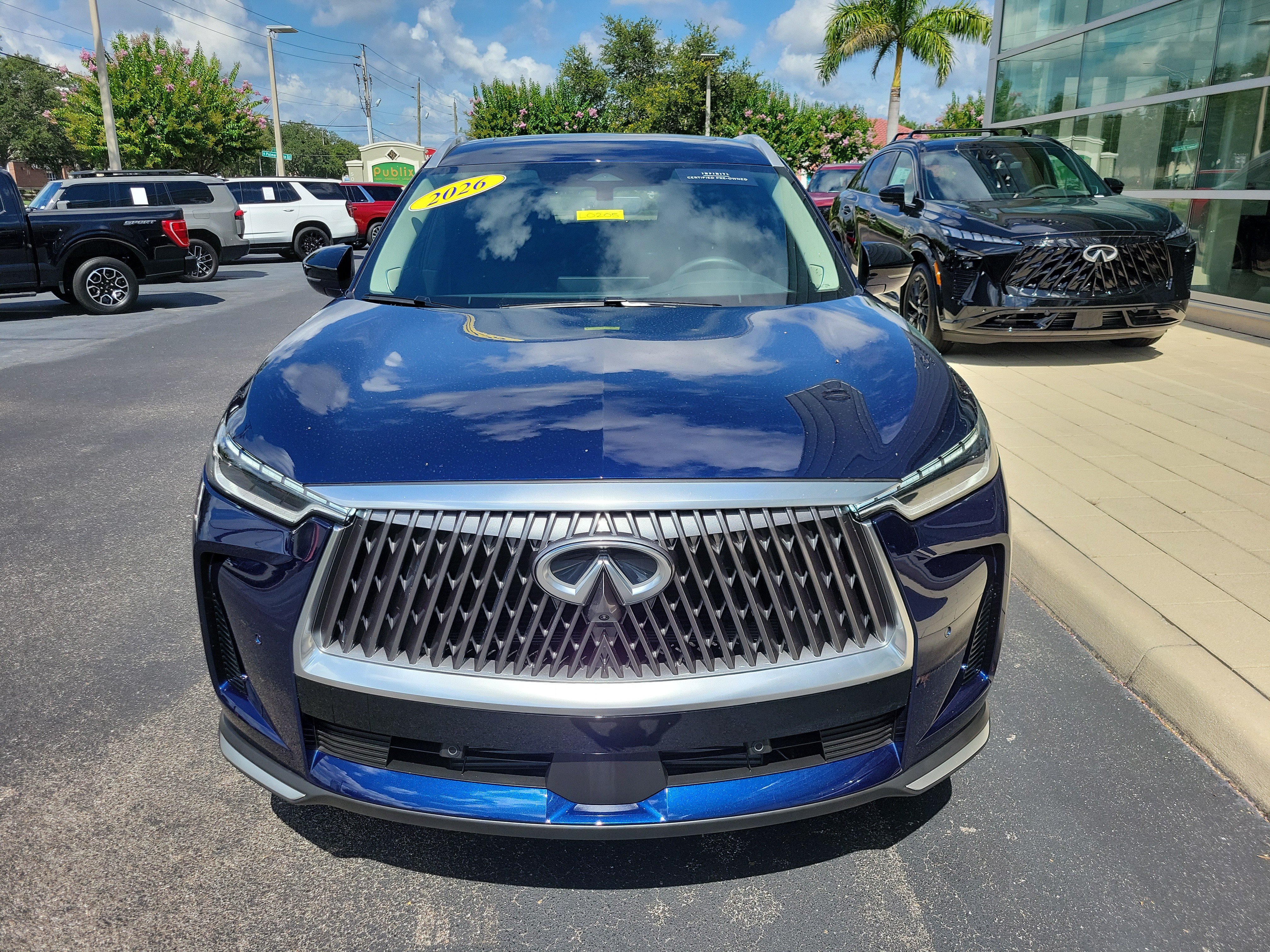 Certified 2026 INFINITI QX60 Luxe w/ Cargo Package FWD image 2