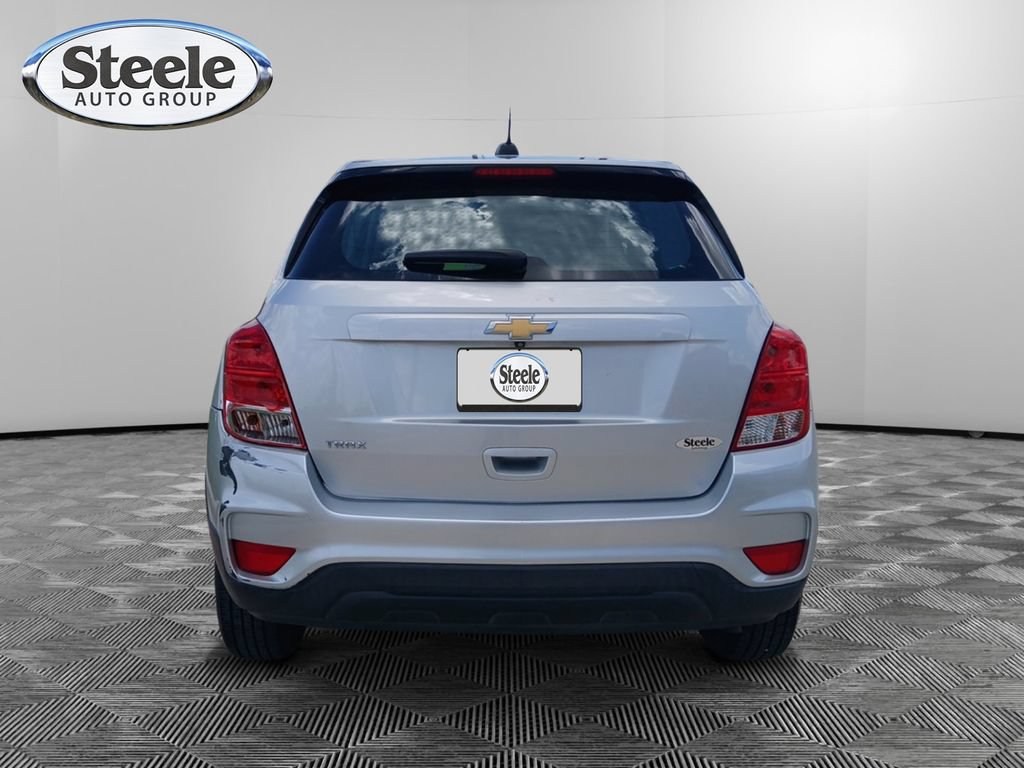 Used 2018 Chevrolet Trax LS FWD image 15