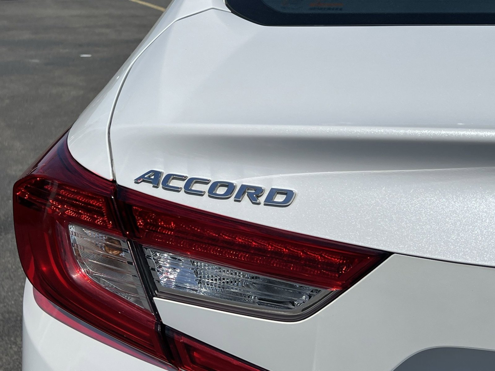 Used 2020 Honda Accord EX image 29