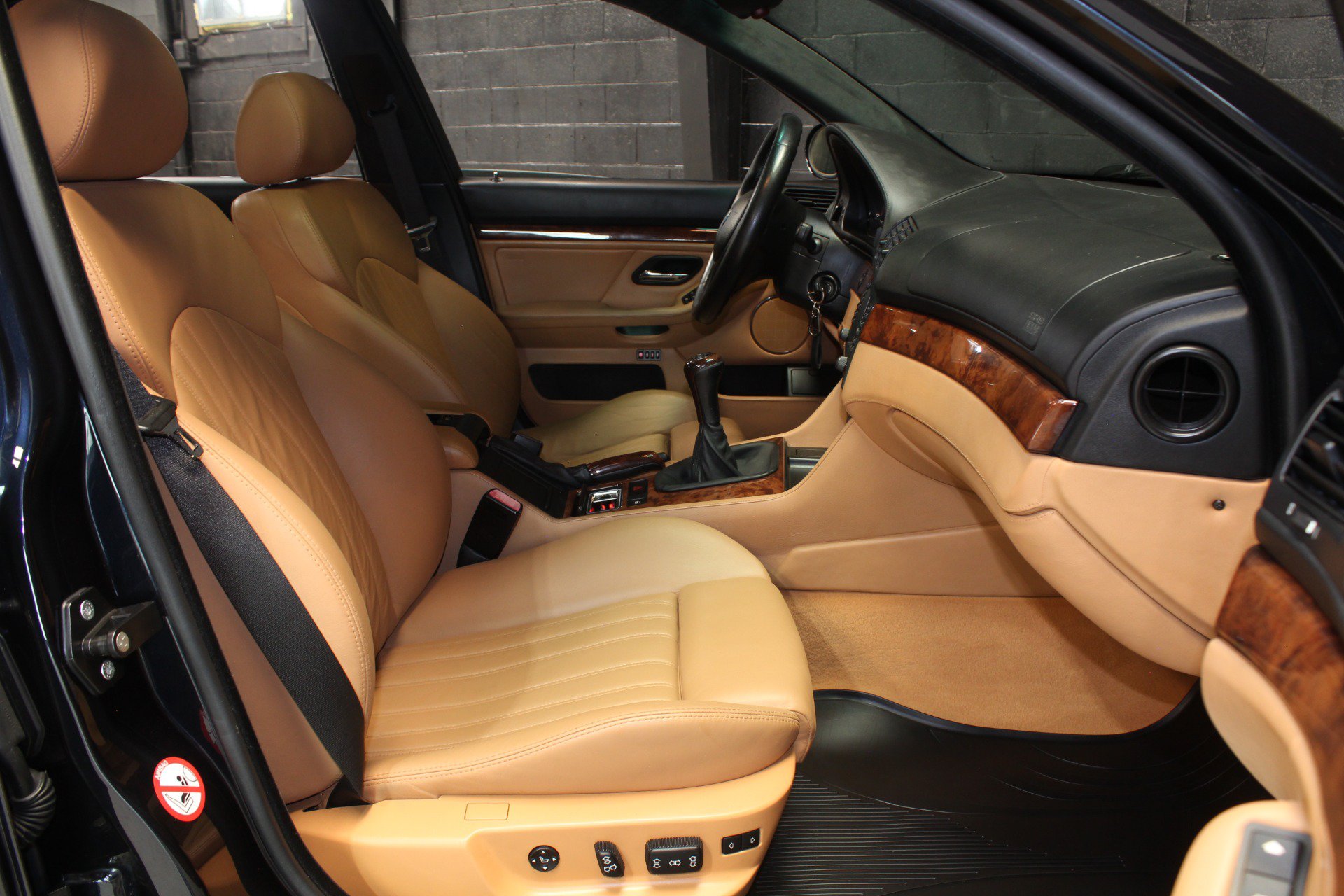 Used 2002 BMW M5 RWD image 59