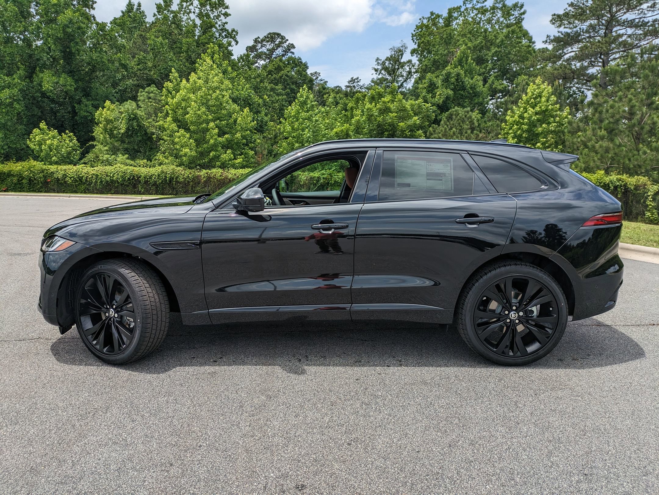 New 2026 Jaguar F-PACE R-Dynamic S image 9