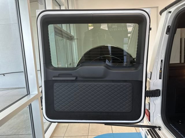 Used 2027 Mercedes-Benz G 63 AMG 4MATIC image 43