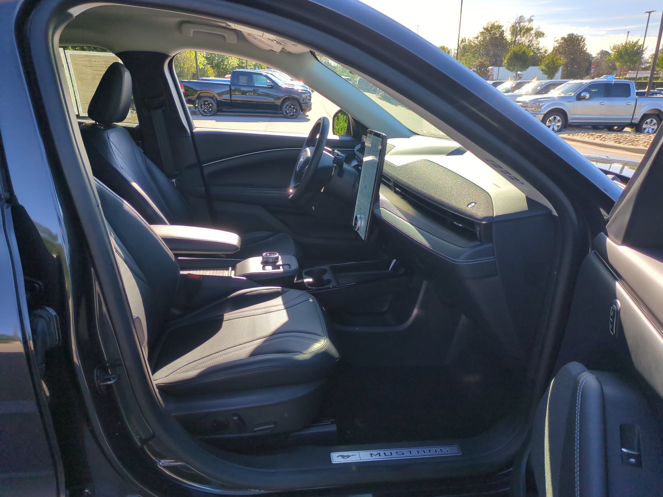 Used 2022 Ford Mustang Mach-E Premium RWD image 40