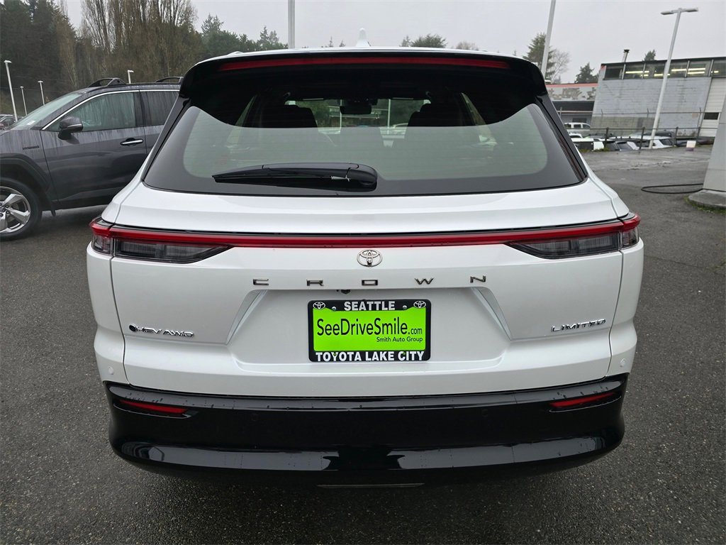 New 2025 Toyota Crown Signia image 6