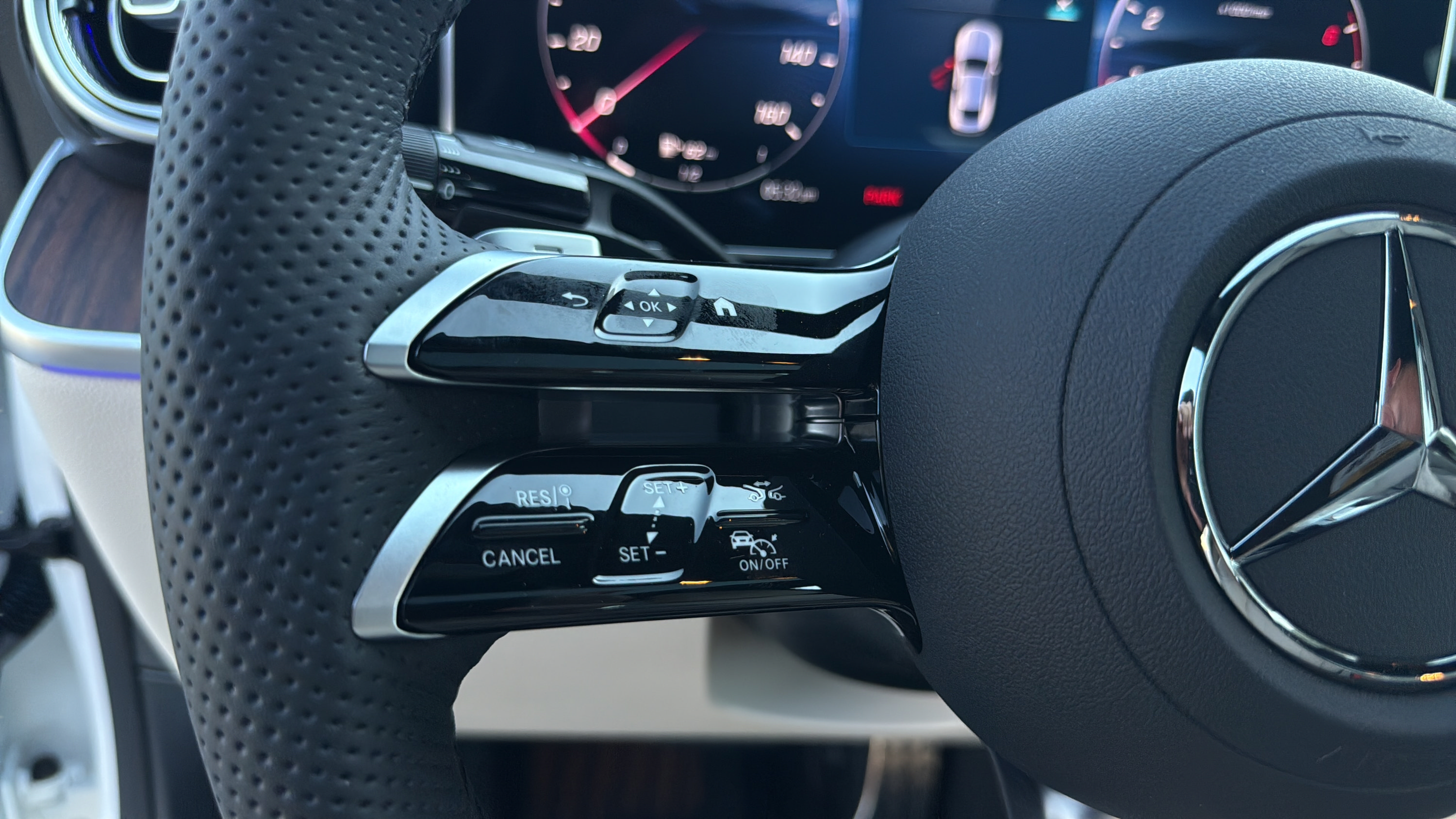 New 2026 Mercedes-Benz CLE 450 4MATIC Coupe image 24