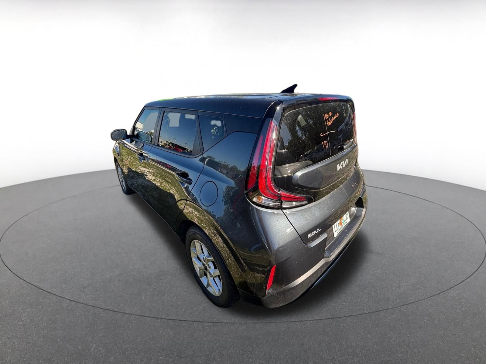 Used 2025 Kia Soul LX w/ LX Technology Package image 5