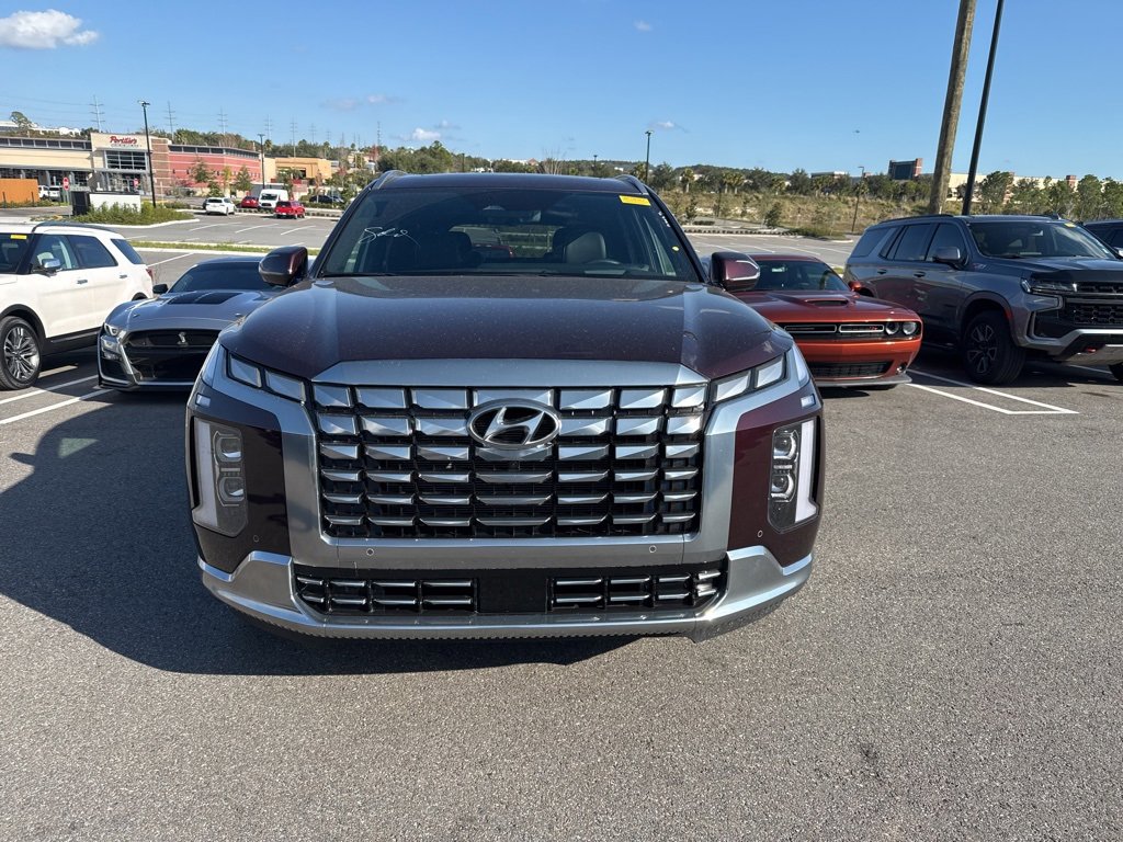 Used 2024 Hyundai Palisade Calligraphy image 2