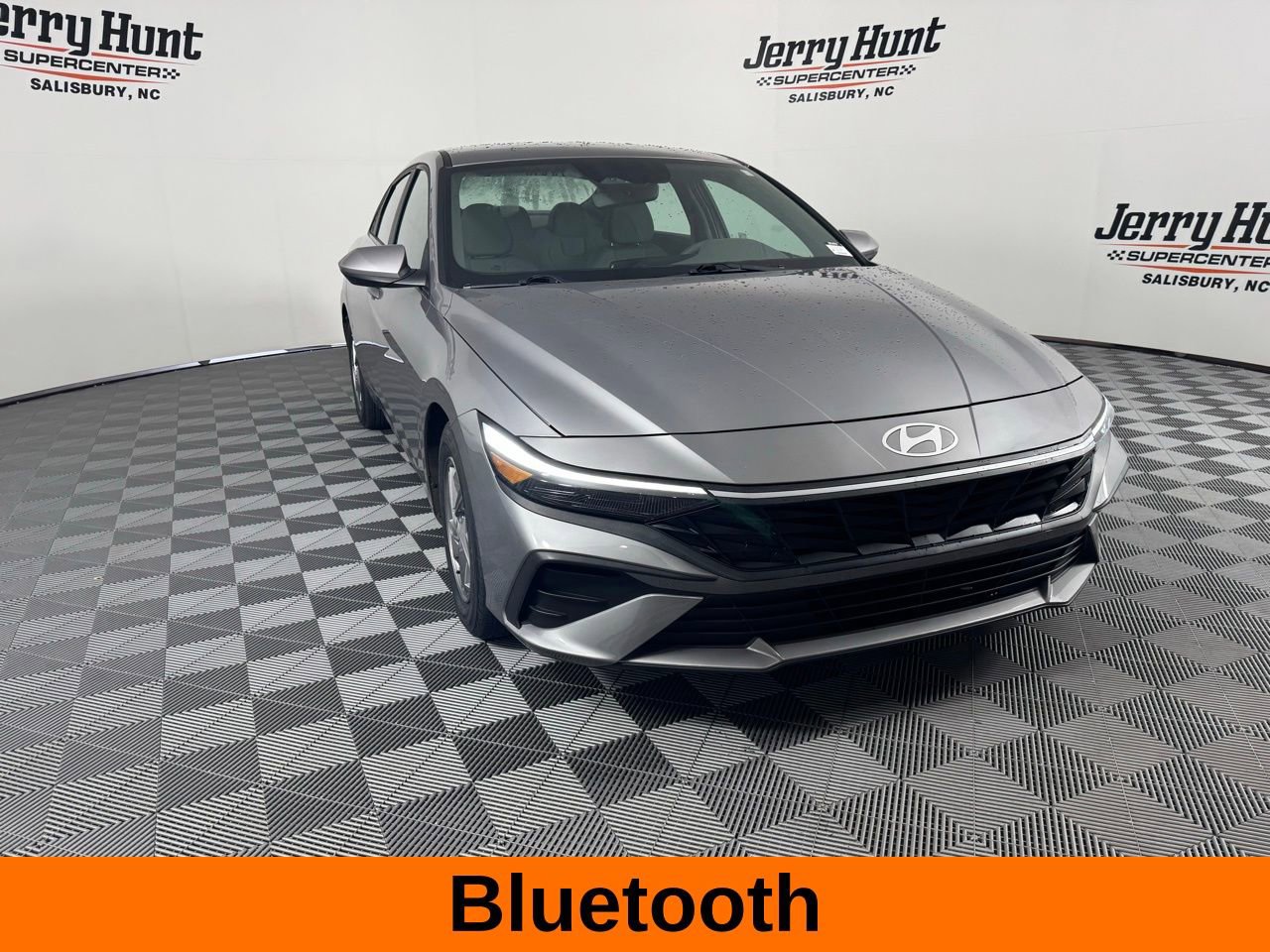 Used 2025 Hyundai Elantra SE image 5