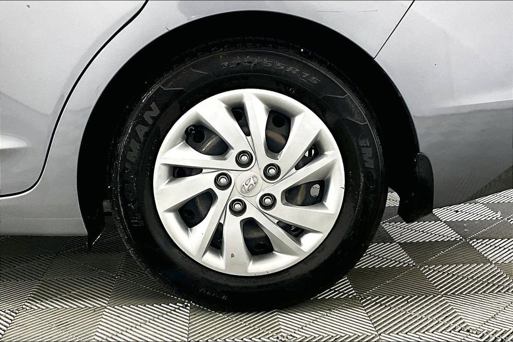 Used 2019 Hyundai Elantra SE image 8