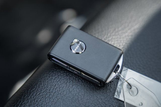 Used 2023 Volvo XC60 B5 Plus w/ Protection Package Premier image 42