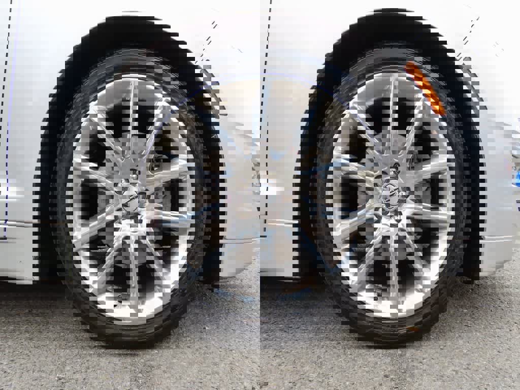 Used 2014 Lincoln MKZ AWD w/ Equipment Group 102A Reserve image 9