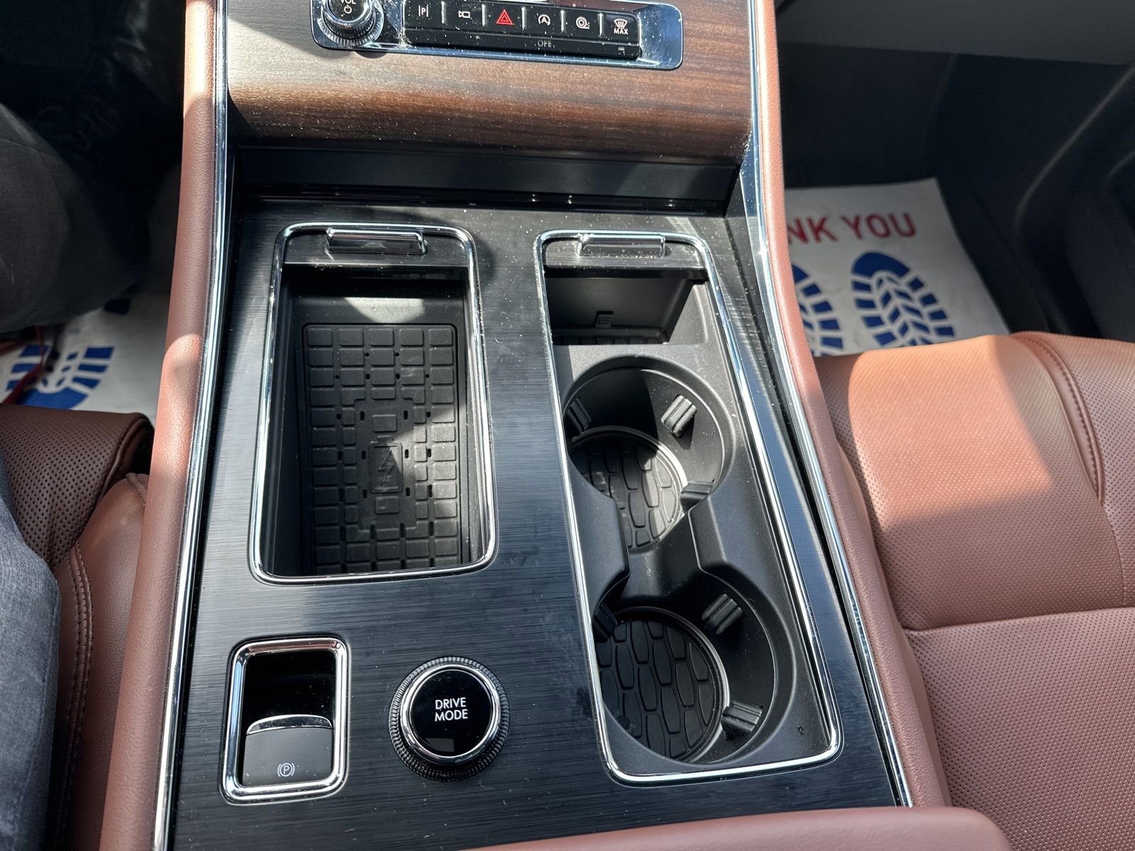 Used 2025 Lincoln Aviator Reserve w/ Luxury Package RWD image 18