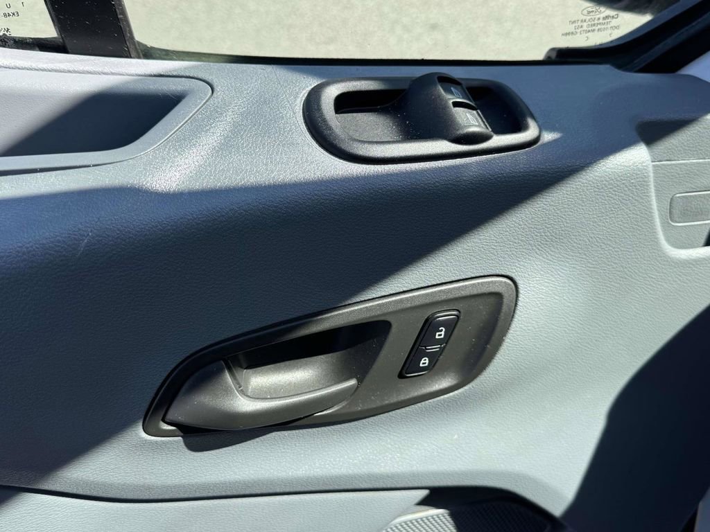 Used 2017 Ford Transit 150 XLT image 17