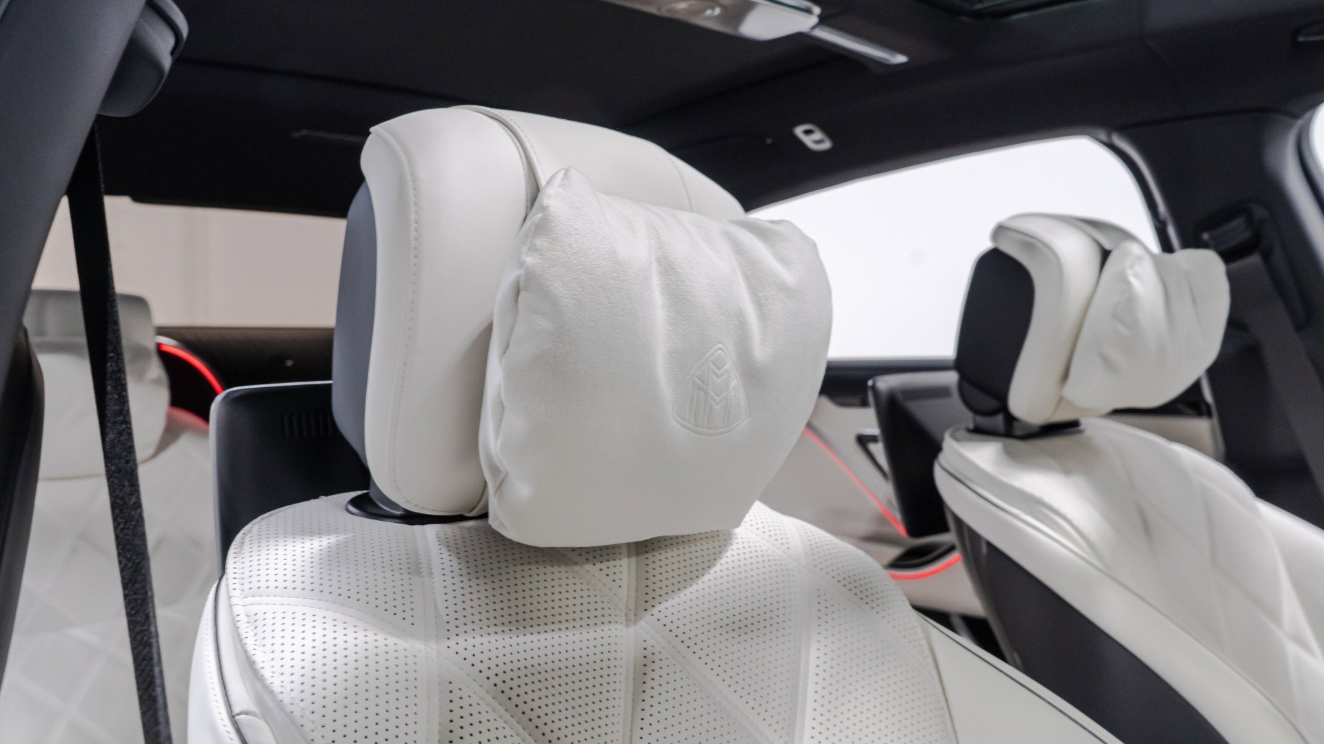 Used 2024 Mercedes-Benz Maybach S 680 4MATIC image 63