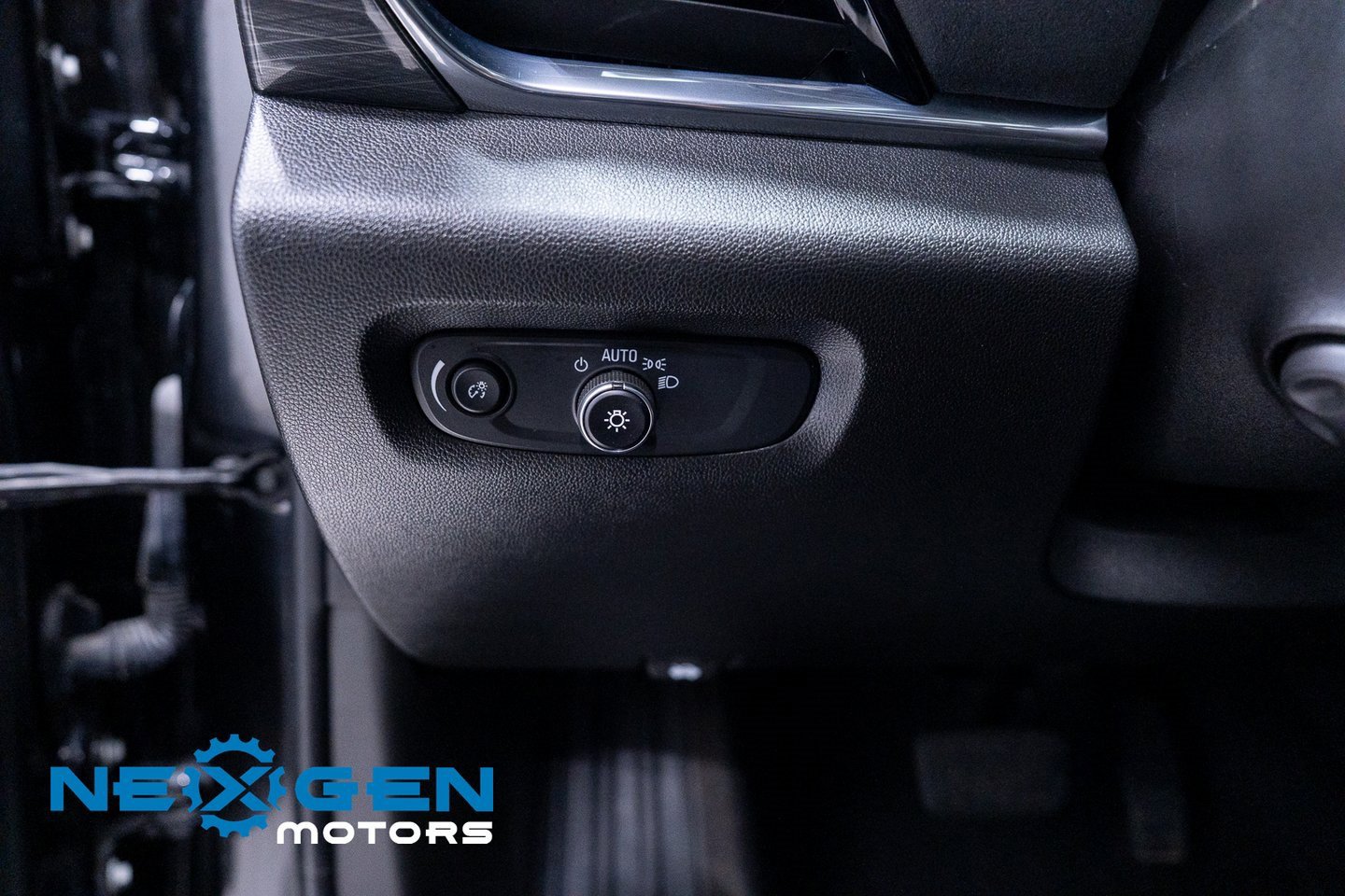 Used 2023 Chevrolet Traverse High Country image 20