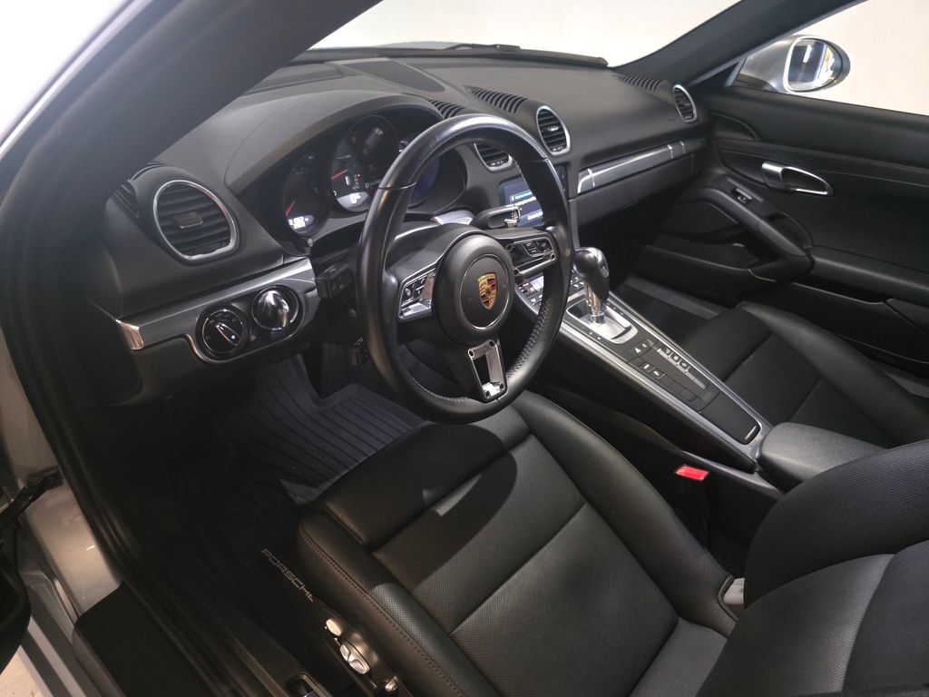 Certified 2022 Porsche 718 Cayman RWD image 19