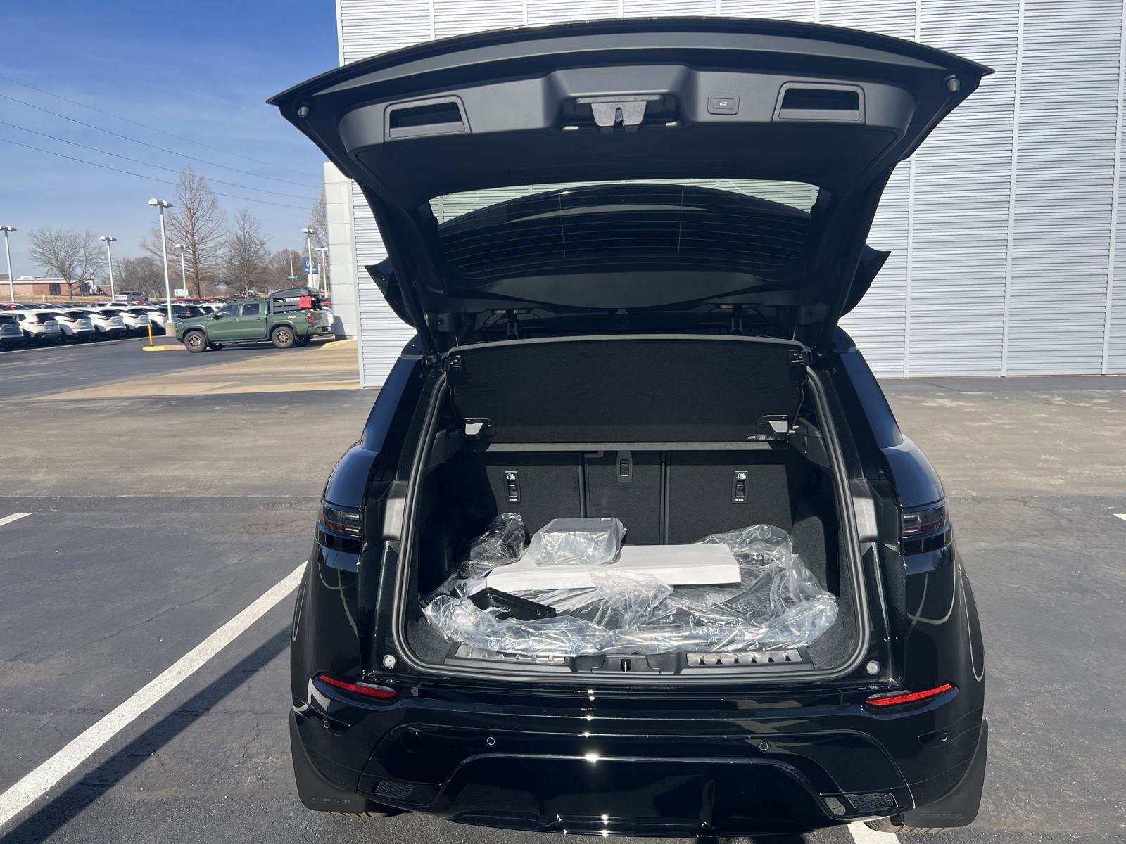 New 2025 Land Rover Range Rover Evoque Dynamic SE image 30