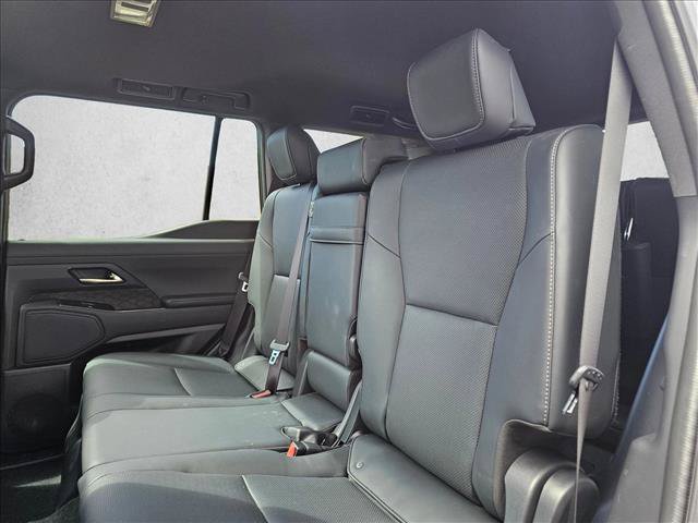 Used 2025 Lexus GX 550 w/ Cold Area Package AWD/4WD image 16