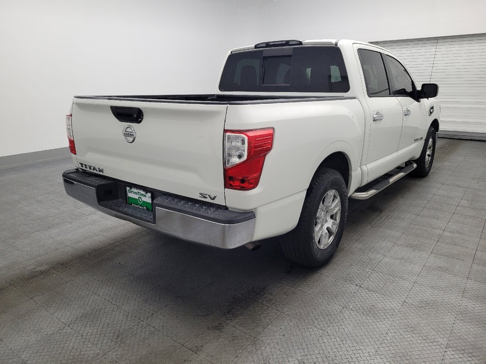 Used 2017 Nissan Titan SV RWD image 9