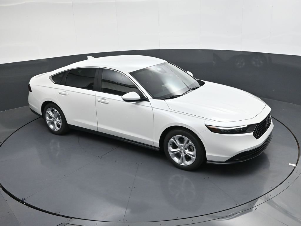 Used 2025 Honda Accord LX image 16