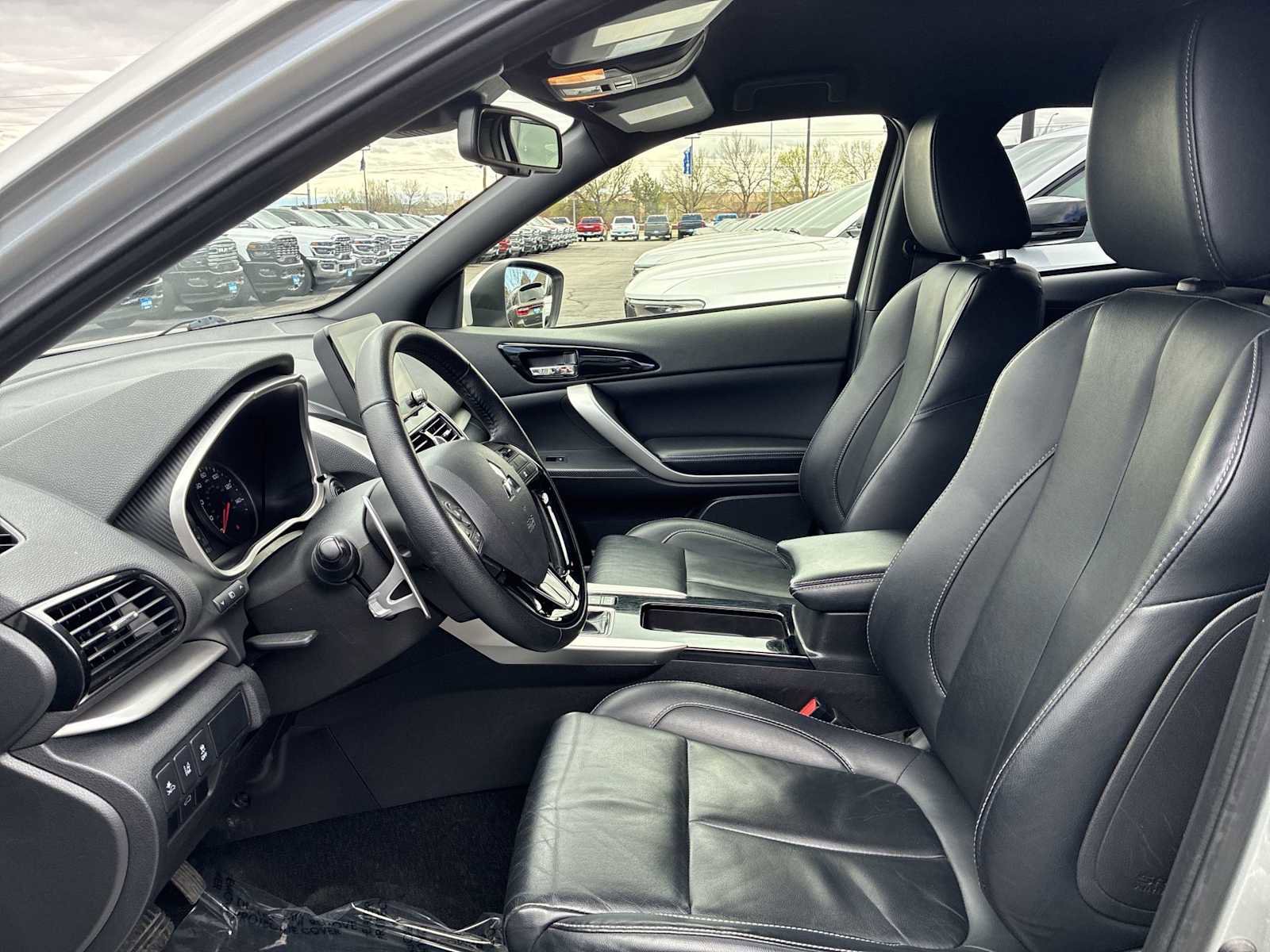 Used 2024 Mitsubishi Eclipse Cross SEL AWD/4WD image 13
