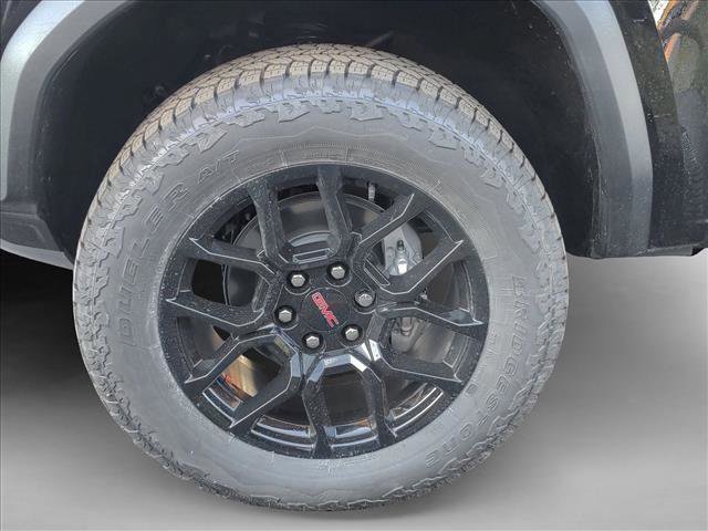 New 2026 GMC Canyon Denali w/ LPO, Denali Black Edition image 19