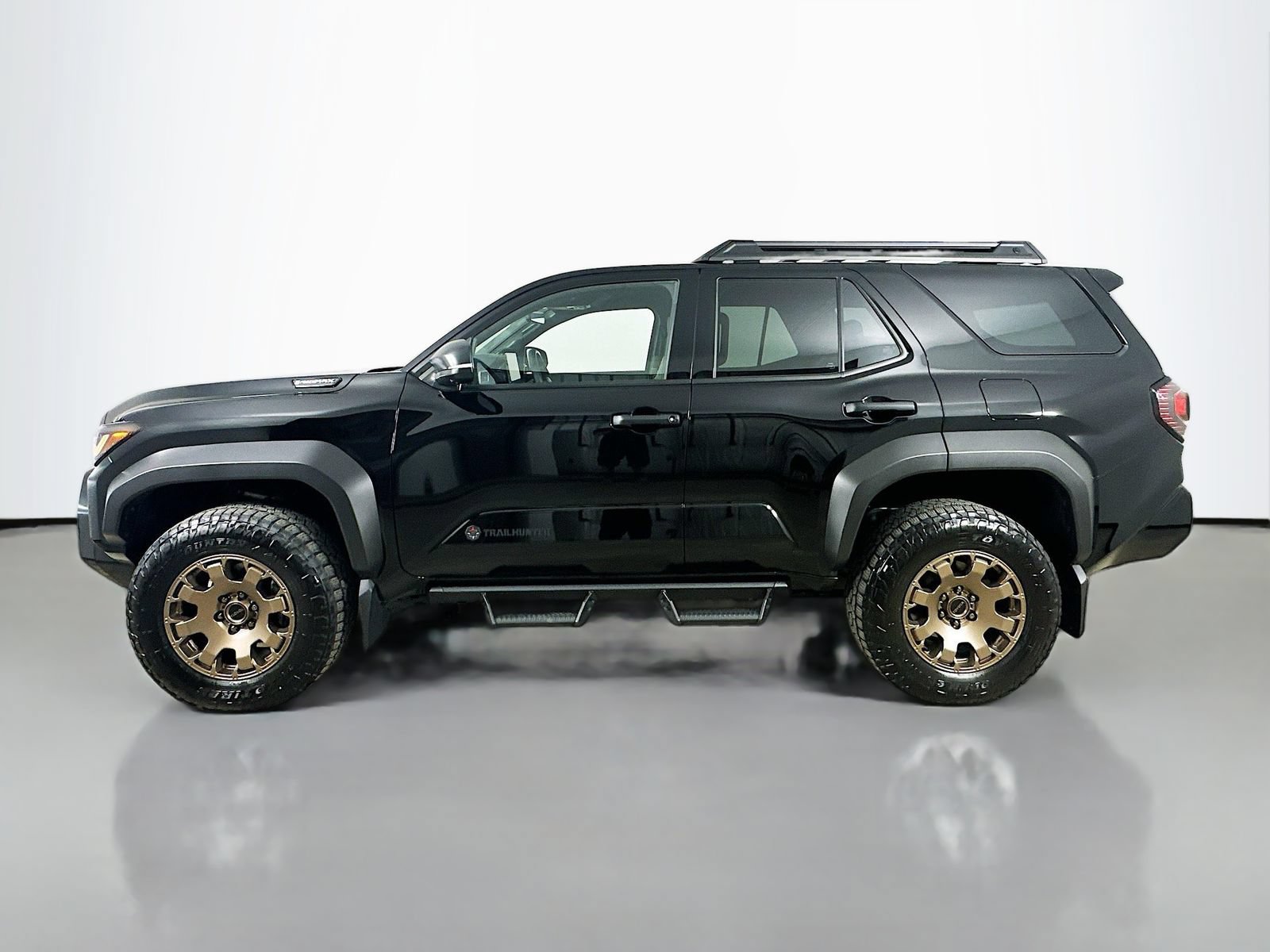 Used 2025 Toyota 4Runner Trailhunter AWD/4WD image 8