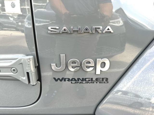 Used 2018 Jeep Wrangler Unlimited Sahara AWD/4WD image 33