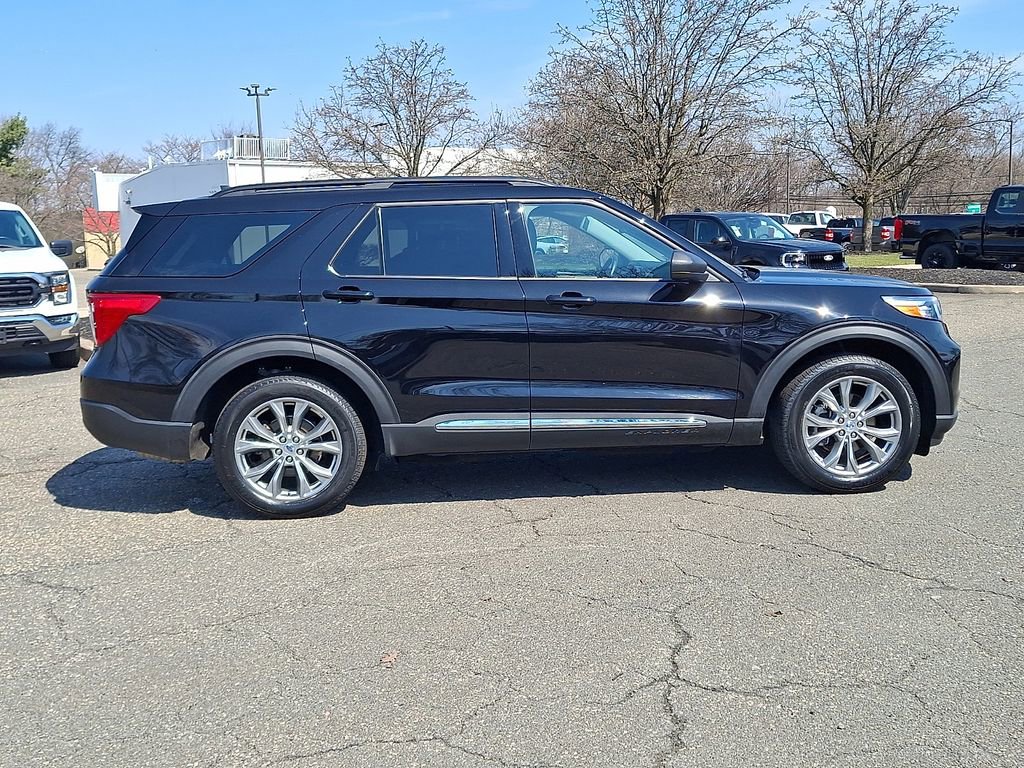 Certified 2023 Ford Explorer XLT w/ Equipment Group 202A image 10