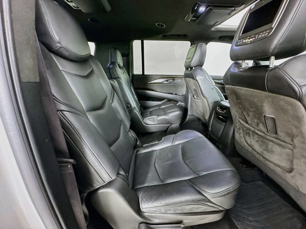 Used 2016 Cadillac Escalade ESV Platinum RWD image 37