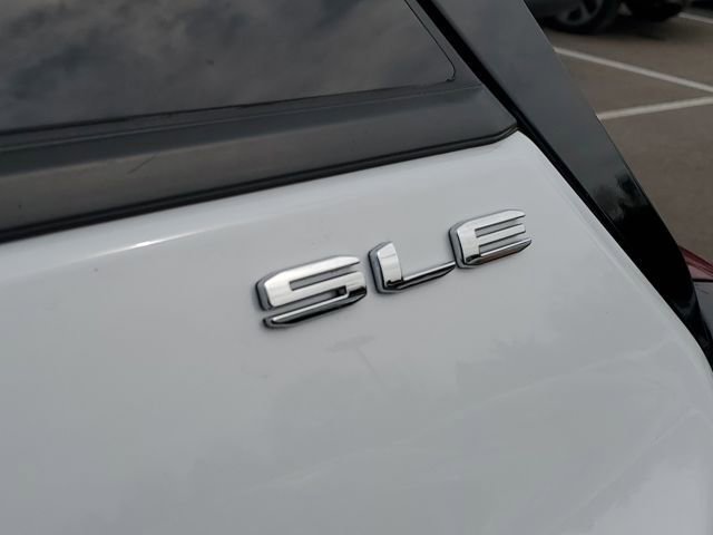 Used 2024 GMC Terrain SLE image 33