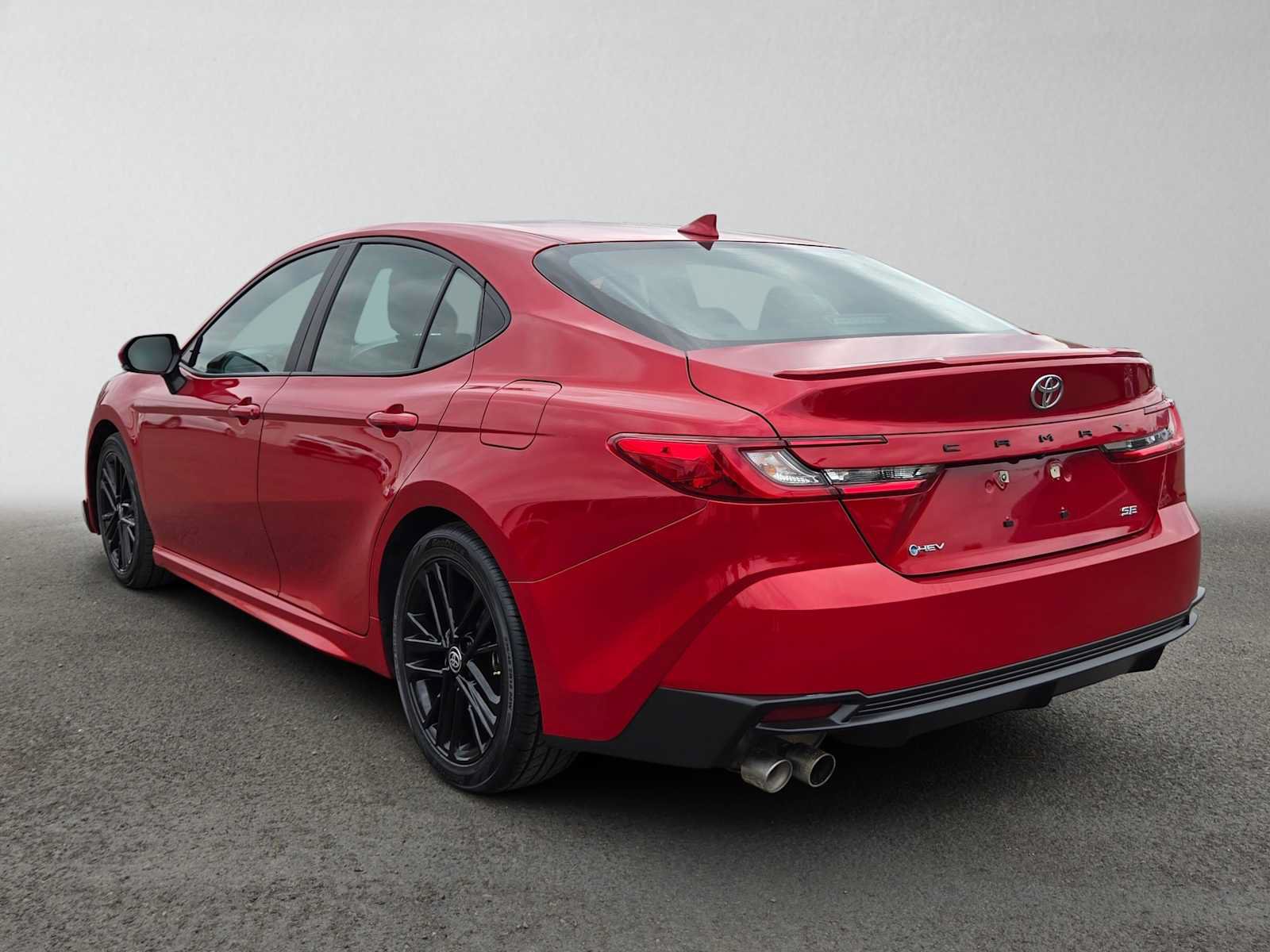 Certified 2025 Toyota Camry SE FWD image 6