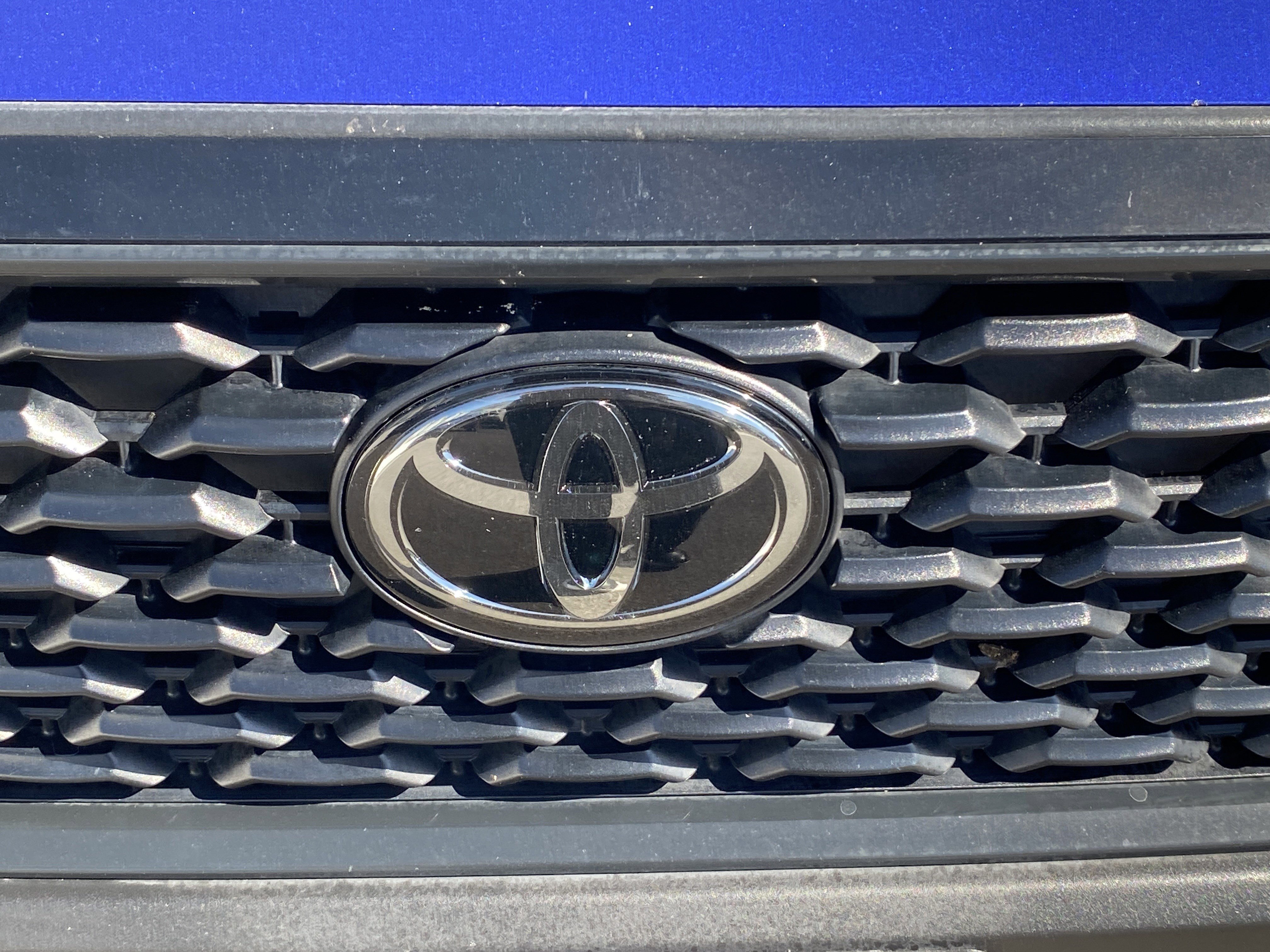 Used 2024 Toyota Corolla Cross LE w/ Moonroof Package AWD/4WD image 25