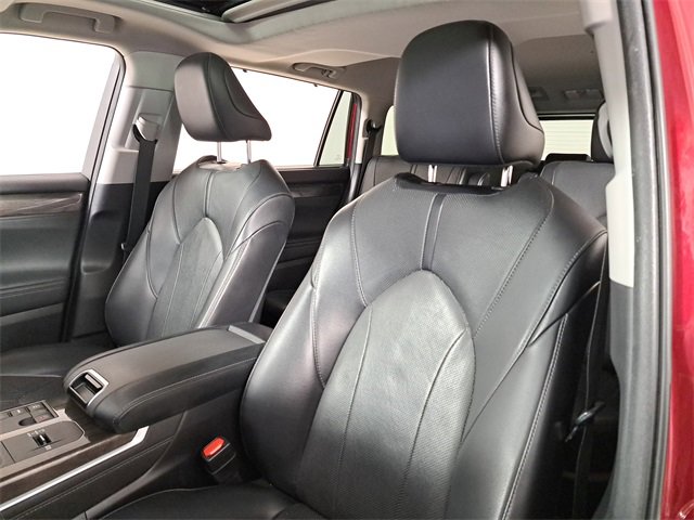 Used 2023 Toyota Highlander Limited image 20