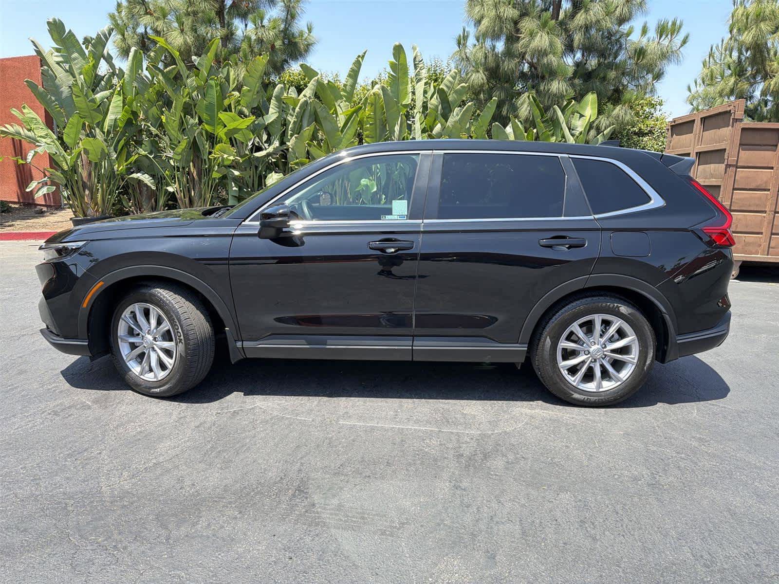 Used 2024 Honda CR-V EX image 3