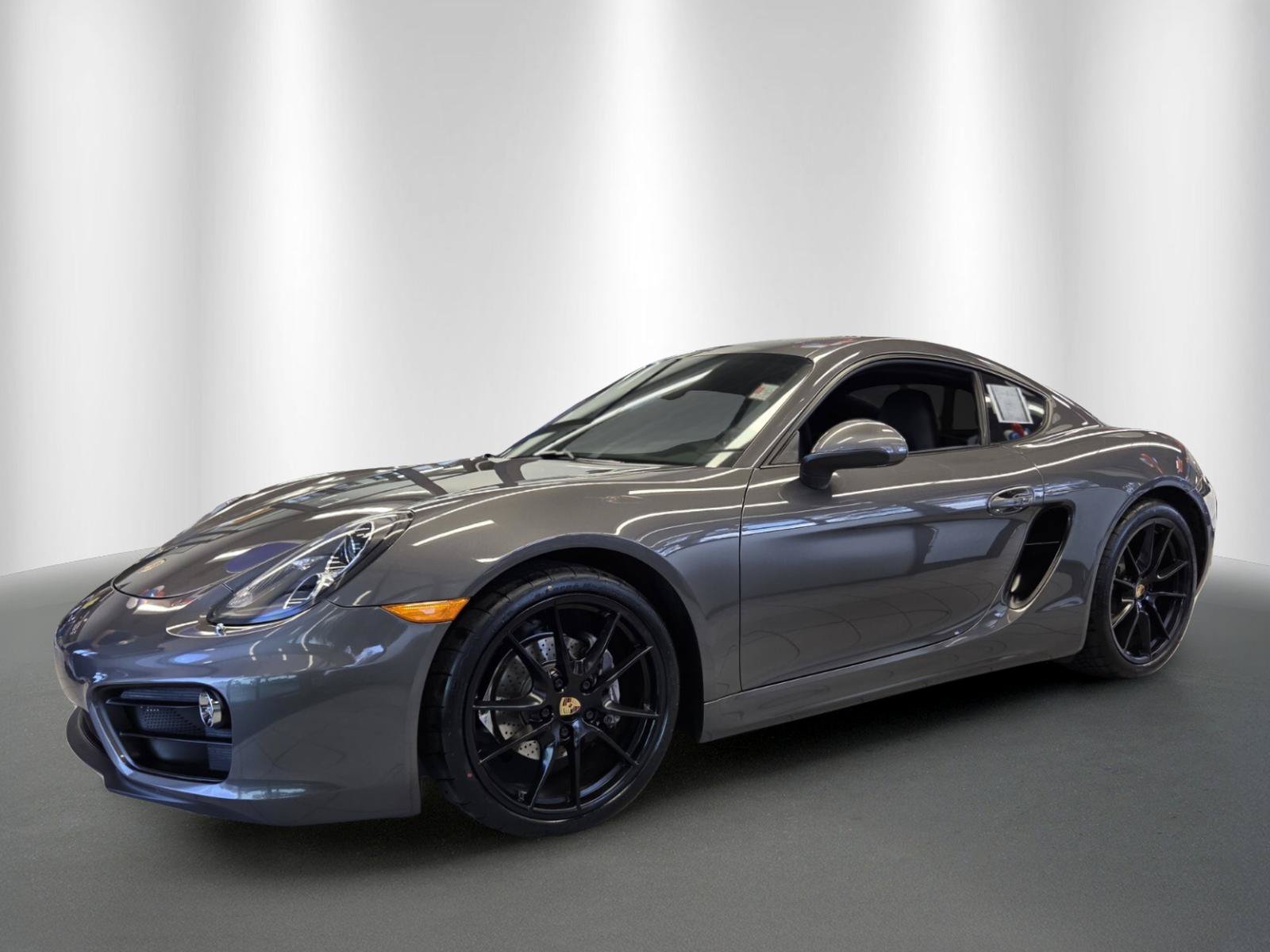 Used 2016 Porsche Cayman RWD image 3