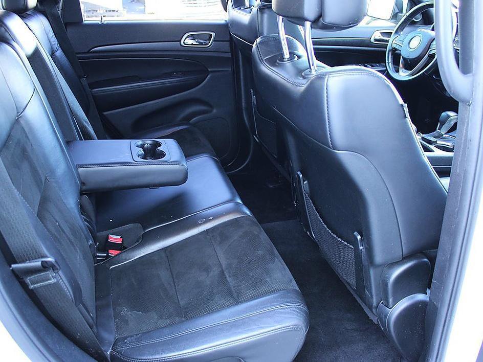 Used 2018 Jeep Grand Cherokee Altitude image 13