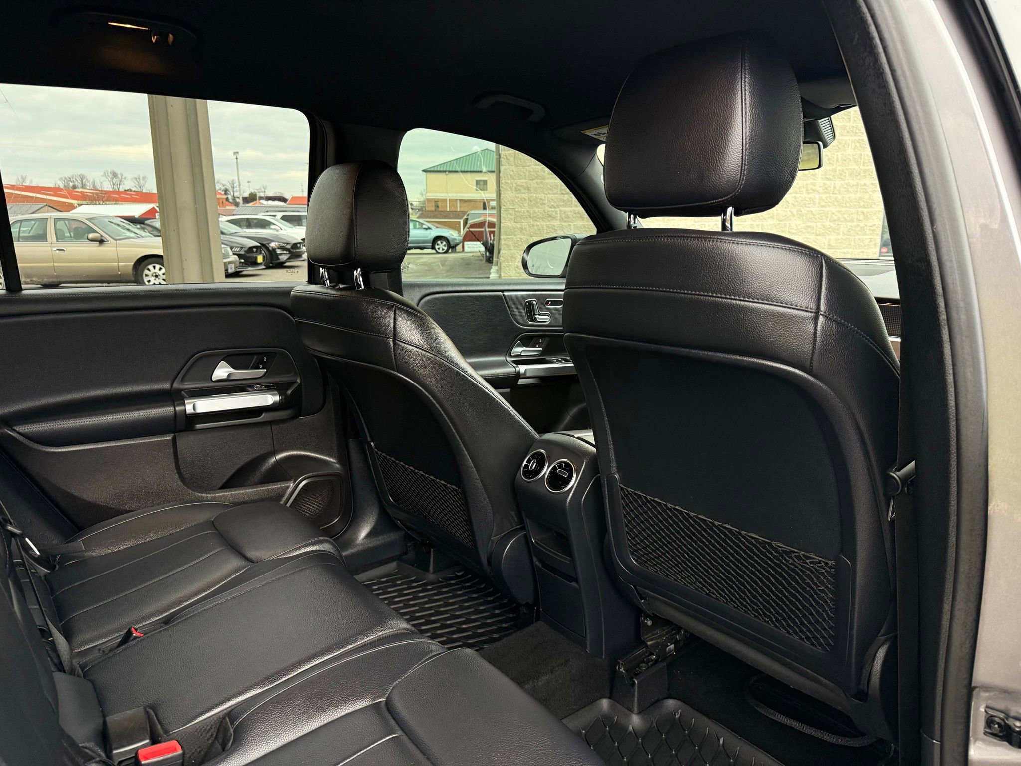 Used 2020 Mercedes-Benz GLB 250 4MATIC image 31