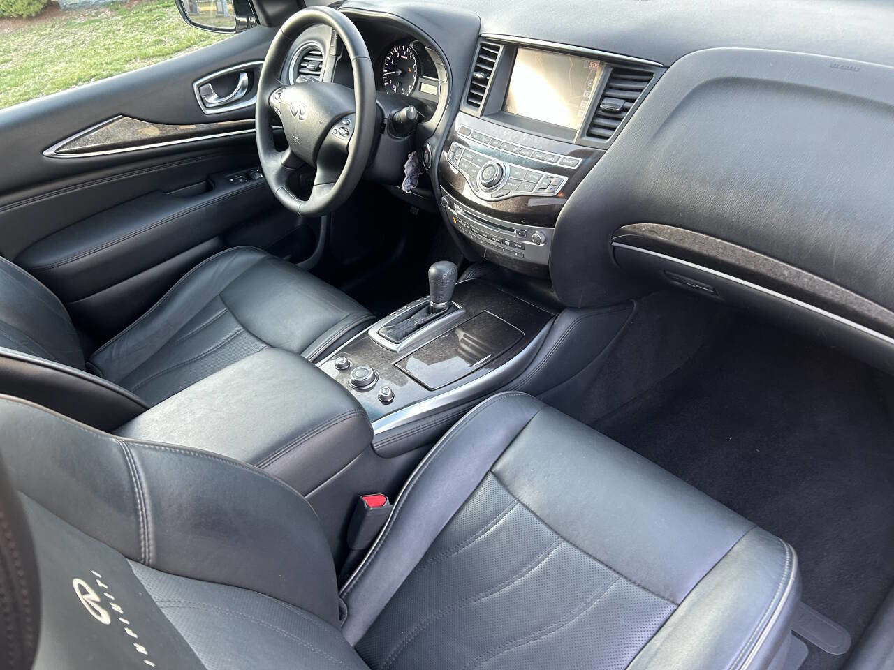 Used 2013 INFINITI JX35 AWD w/ Premium Pkg image 28