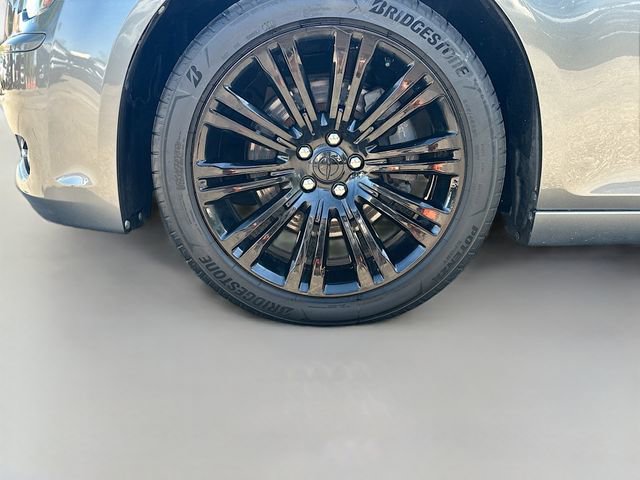 Used 2012 Chrysler 300 S RWD image 31