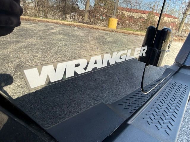Used 2011 Jeep Wrangler Sahara w/ Dual Top Group image 8
