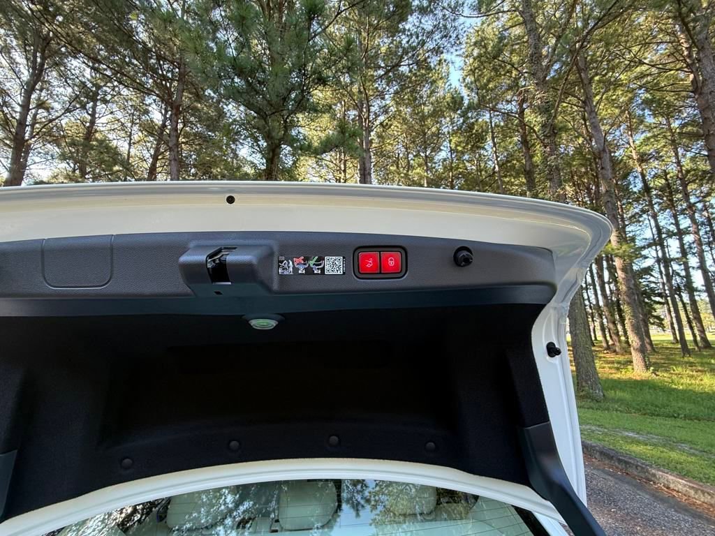 New 2026 Mercedes-Benz E 350 Sedan image 18