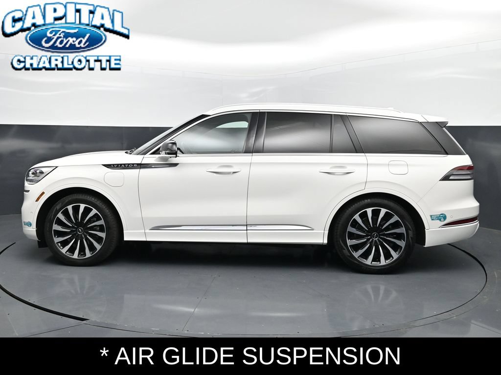 Used 2023 Lincoln Aviator Black Label Grand Touring AWD/4WD image 4