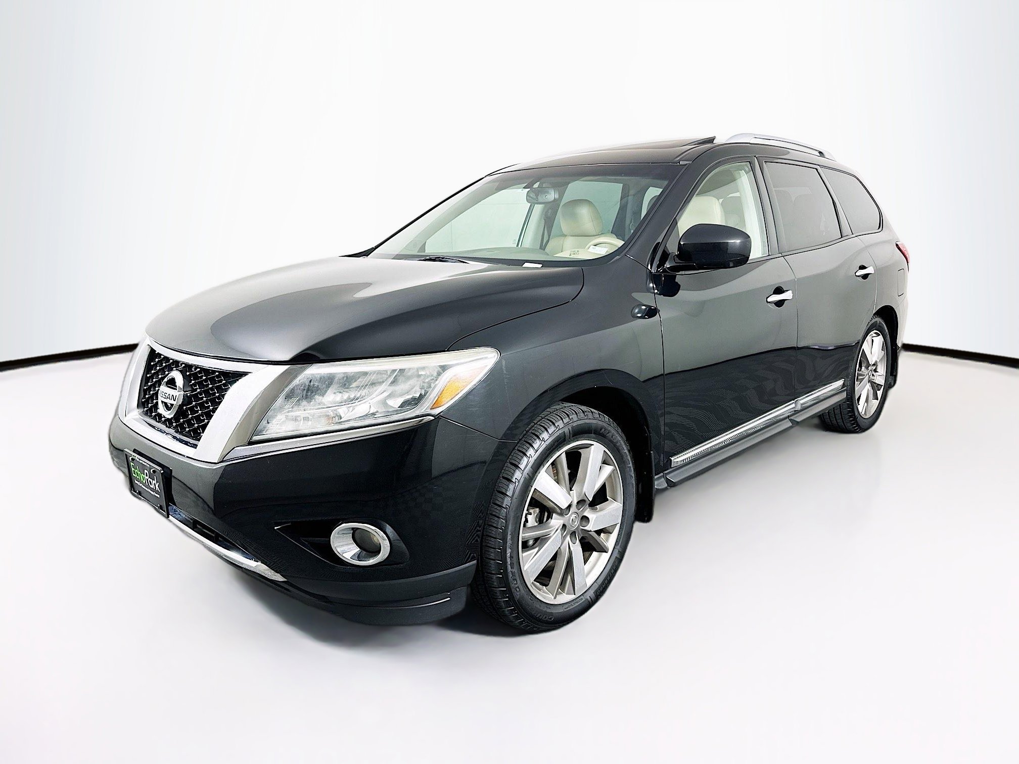 Used 2015 Nissan Pathfinder Platinum w/ Cargo Package AWD/4WD image 3
