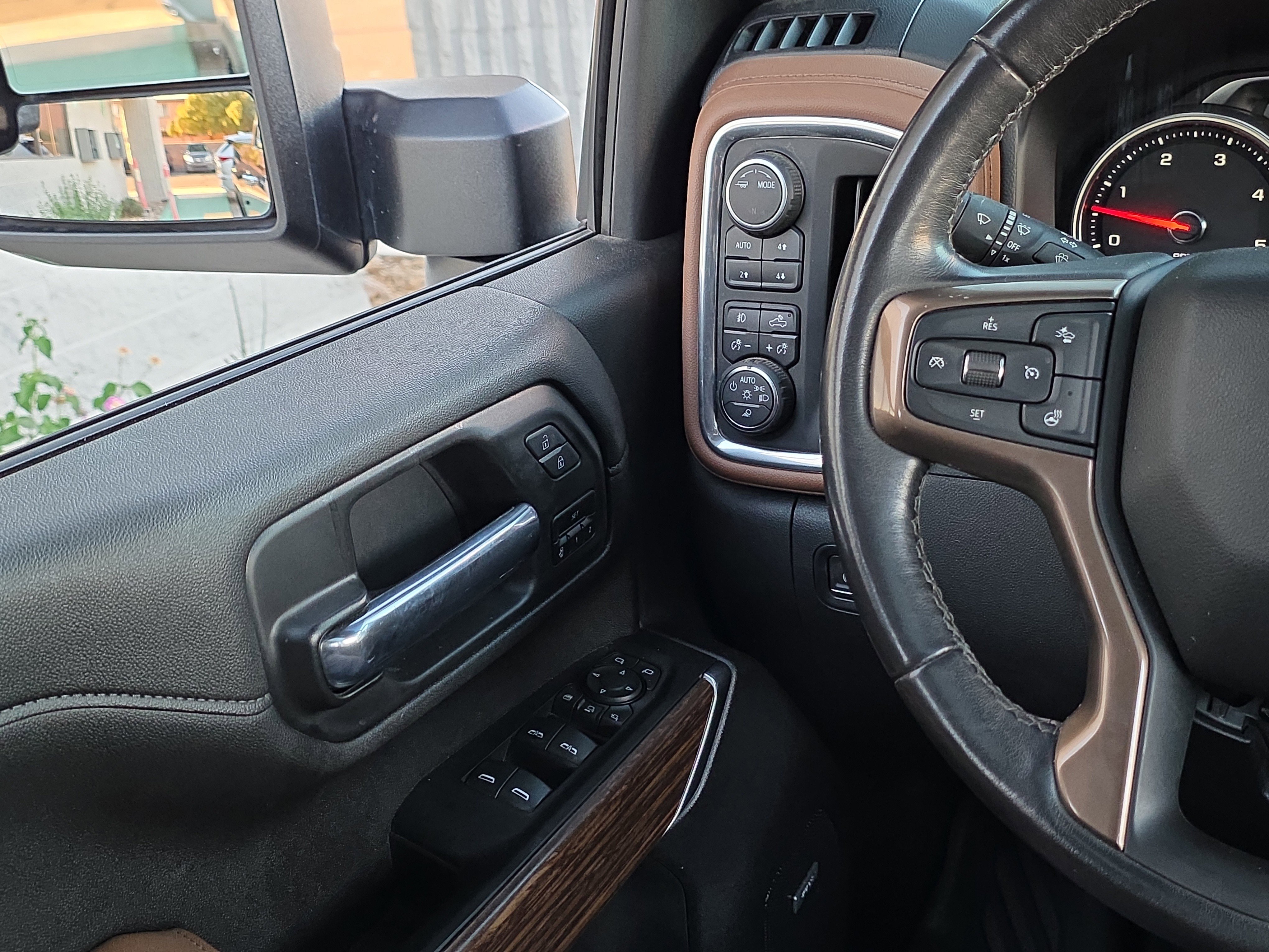 Used 2021 Chevrolet Silverado 2500 High Country w/ Z71 Off-Road Package image 30